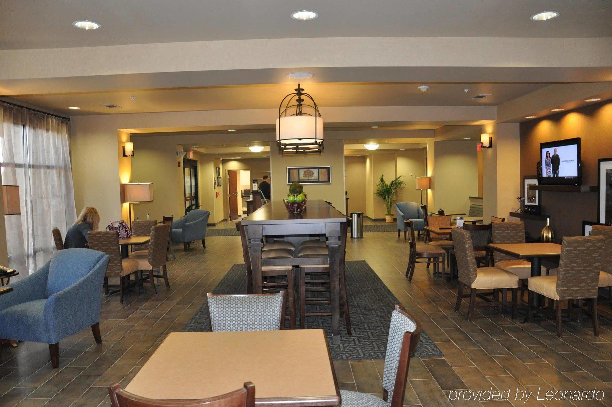 Tucker Hampton Inn Winfield מסעדה תמונה
